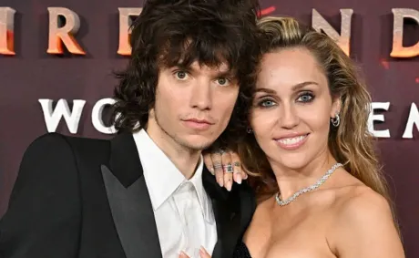‘Did Y’all Not See Him?’: Miley Cyrus Has Fans Talking After Awkward Exchange with Fiancé as Family Drama Lingers in the Background