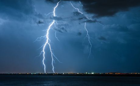 One dead after lightning struck beachgoers during July 4 celebrations