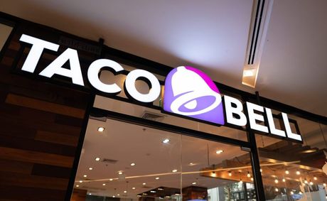Taco Bell’s new Mexican Pizza ignites with 2 salsas