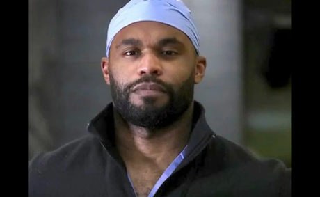 Dr. Myron Rolle steps up for player brain health
