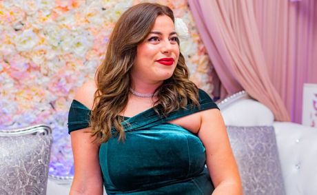 11 outfit ideas for curvy women who are tired of defaulting to black