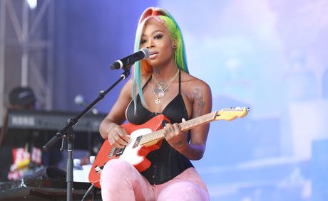 Fender’s war over guitar shapes just found a new enemy