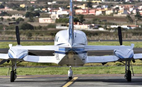 Ohio airport closed after Cessna’s dramatic gear failure