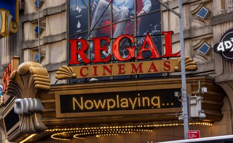 Regal Cinemas’ $1 ticket deal is the summer steal